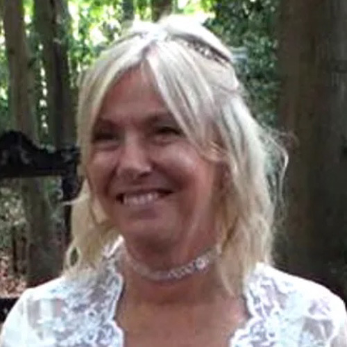 Yvonne Oakes